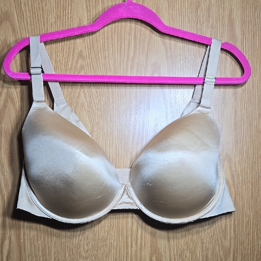 🙂 Secret treasures smooth padded underwire bra